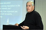 The USA lecturer Steven Tinsley.     [55 Kb]