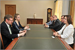 Meeting between representatives of Mexico Embassy in Russia and OSU Rector.     [142 Kb]