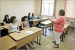 Kathryn Rexford holding an advanced teachers training course at the Faculty of Philology and Journalism. Открыть в новом окне [161 Kb]