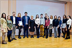 Rewarding the participants of the Architectural Session on Urban Space Development.     [132 Kb]