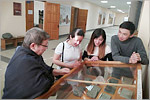 Students from Osh State University (Kyrgyzstan) at OSU.     [149 Kb]