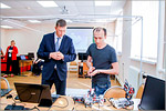 Igor Manzhurov visited the multicopter laboratory.     [145 Kb]