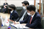 Delegates from the Embassy of Japan visit OSU.     [130 Kb]
