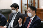 Delegates from the Embassy of Japan visit OSU.     [121 Kb]